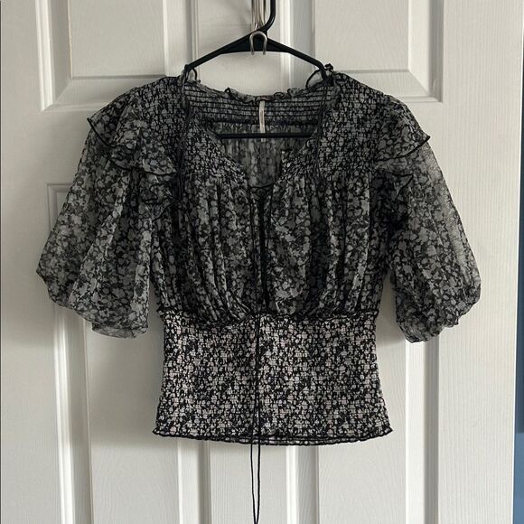 Free People Beatrice Smocked Floral Mesh Semi Sheer Top Size S - Picture 4 of 8